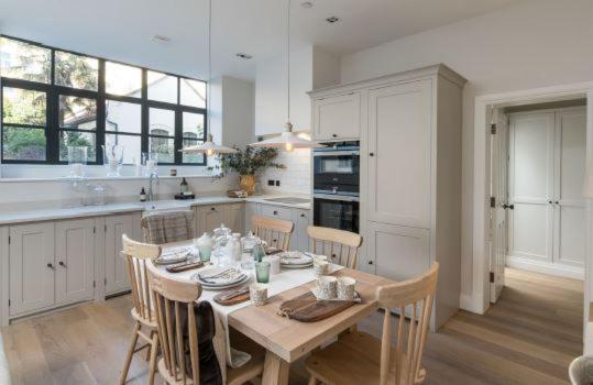 One Navy, Bath Apartment Ngoại thất bức ảnh