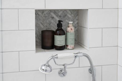 One Navy, Bath Apartment Ngoại thất bức ảnh